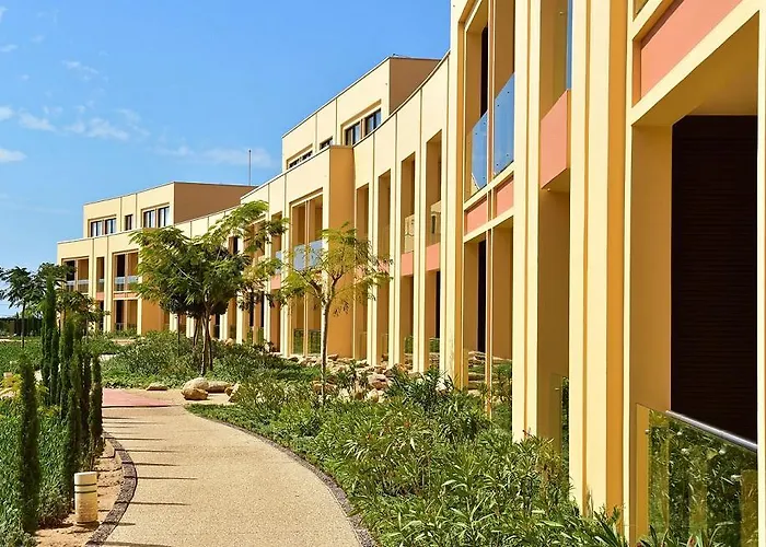 The Navigator - Colombus & Hotel