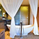 Hotel The Navigator - Colombus Apartments & Villas