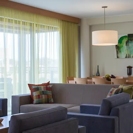 מלון The Navigator - Colombus & 4*