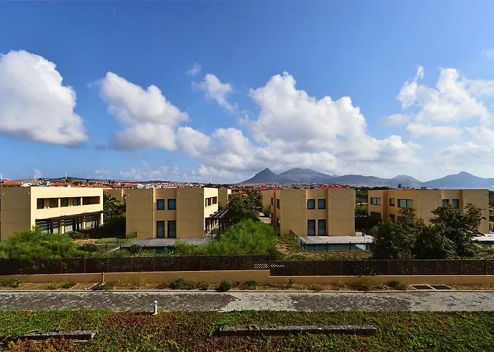 The Navigator - Colombus & 4*